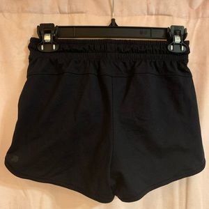 sporty black shots